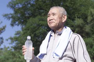選手の体の一部であるバレーボールシューズ